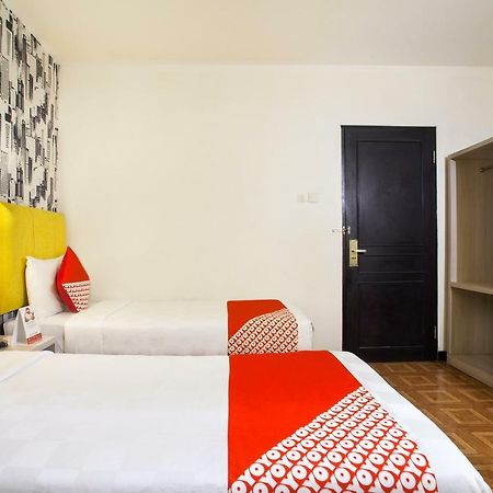 ג'קרטה Oyo 119 Belvena Hotel מראה חיצוני תמונה