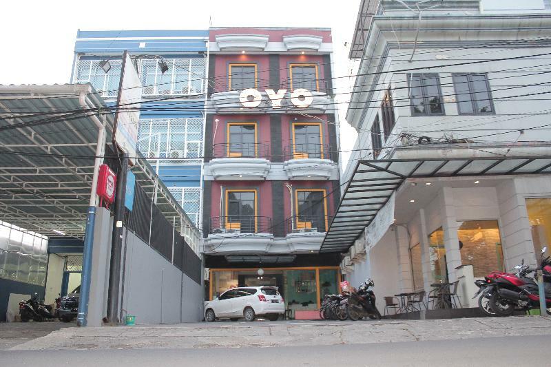 ג'קרטה Oyo 119 Belvena Hotel מראה חיצוני תמונה